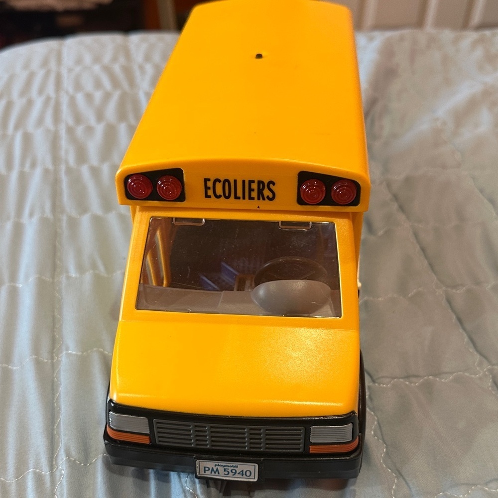 NWOT Yellow School Bus Toy - Picture 4 of 7